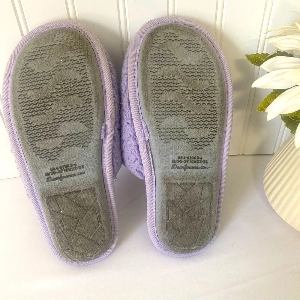 DEARFOAMS HAPPY FACE FUZZY SLIP-ON SLIPPERS Lavender & Purple US 4/5 UK 3/4